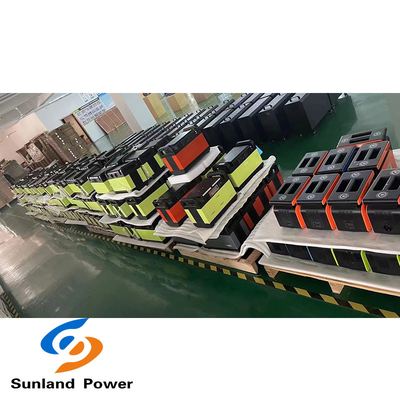 Φορητή τράπεζα 12.8V 54Ah 216000mAh δύναμης ηλιακού πλαισίου στρατοπέδευσης σταθμών παραγωγής ηλεκτρικού ρεύματος